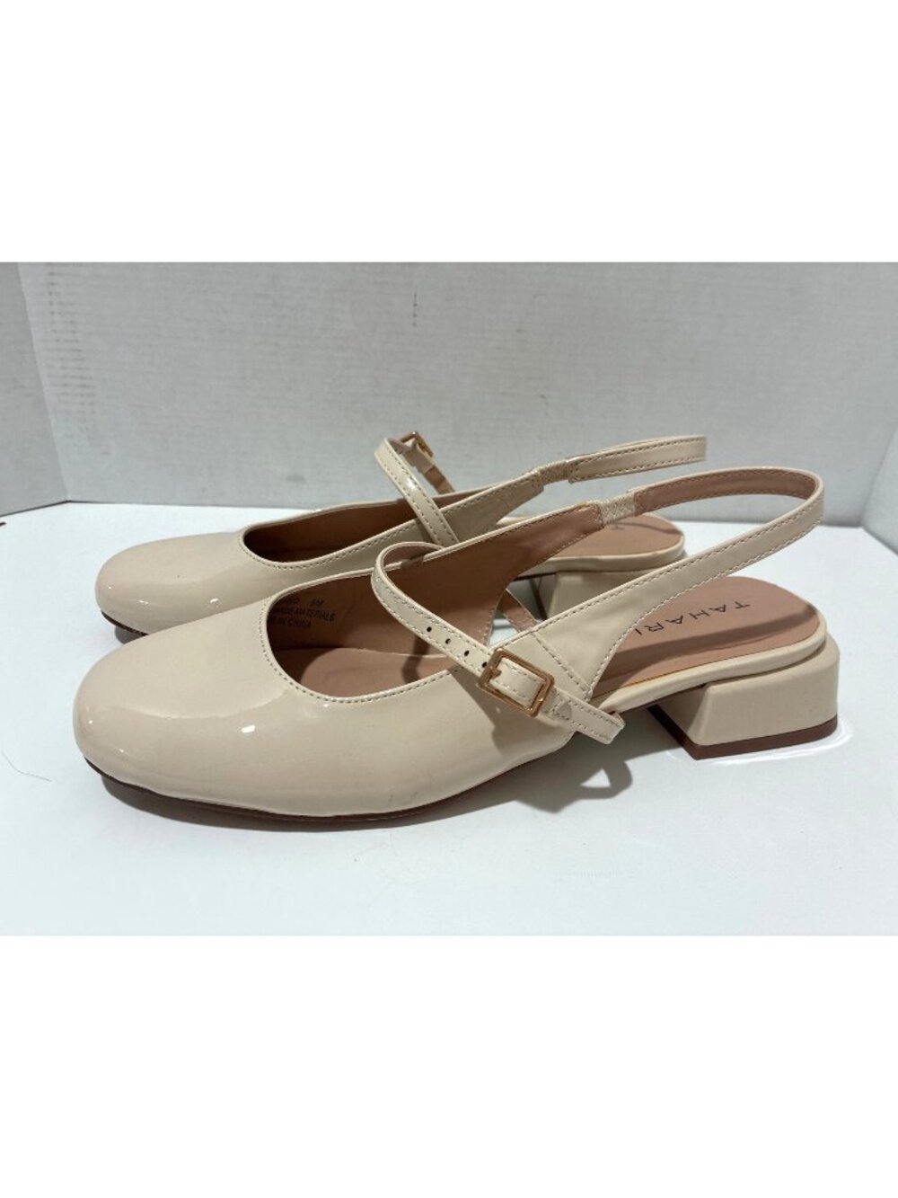 Tahari Womens Gogo beige slingback pumps low block heel buckle strap size 8